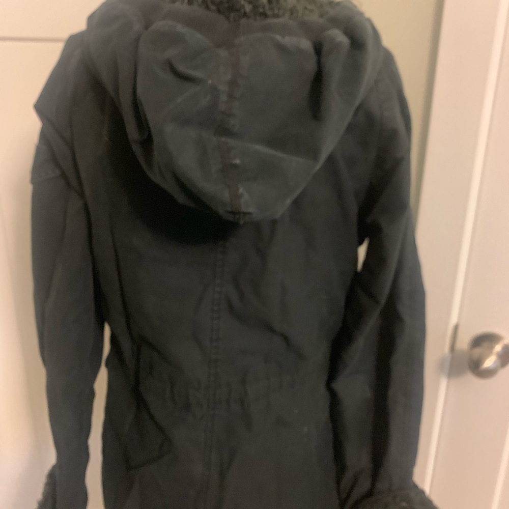 Black “22”coat in small